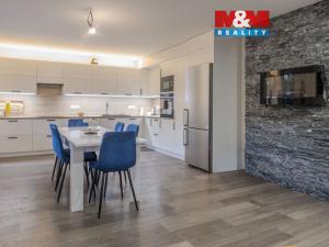 Prodej rodinného domu, Rusava, 240 m2