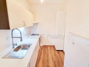 Pronájem bytu 2+kk, Praha - Černý Most, Vašátkova, 42 m2