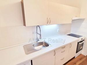 Pronájem bytu 2+kk, Praha - Černý Most, Vašátkova, 42 m2