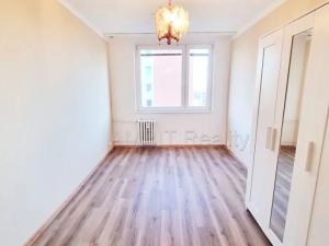 Pronájem bytu 2+kk, Praha - Černý Most, Vašátkova, 42 m2