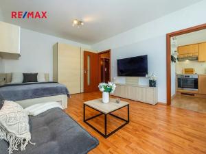 Pronájem bytu 1+1, Praha - Háje, Hekrova, 31 m2