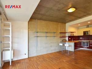 Pronájem bytu 2+kk, Praha - Vysočany, Ocelářská, 50 m2