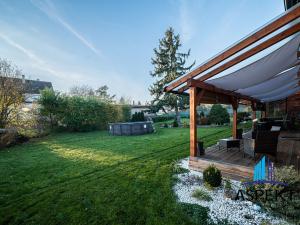 Prodej rodinného domu, Neumětely, V Chaloupkách, 220 m2