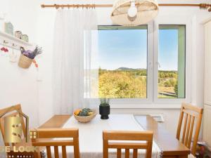 Prodej bytu 3+1, Meziměstí, 5. května, 73 m2