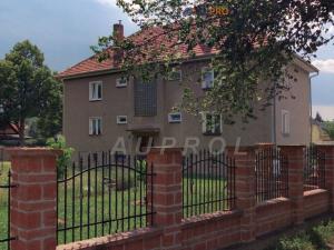 Prodej bytu 3+1, Nespeky, Benešovská, 77 m2