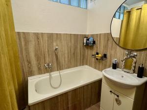 Prodej bytu 3+1, Sklené, 66 m2