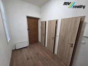 Pronájem bytu 3+kk, Praha - Holešovice, Na Maninách, 70 m2