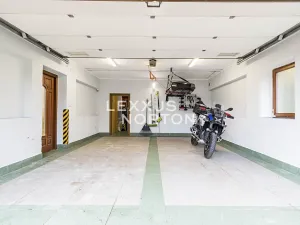 Prodej rodinného domu, Benešov, 264 m2