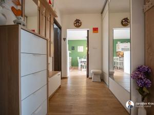 Prodej bytu 3+kk, Jičín, Lidické náměstí, 78 m2