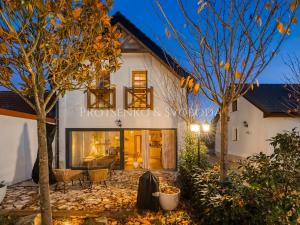 Prodej apartmánu, Lipí, 197 m2