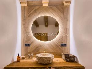 Prodej apartmánu, Lipí, 197 m2