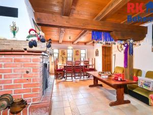 Prodej výrobních prostor, Břežany II, 128 m2