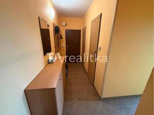 Prodej bytu 2+1, Opava, Hobzíkova, 58 m2