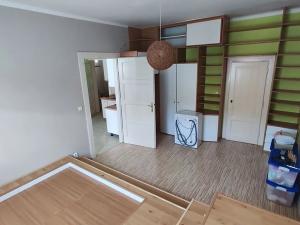 Pronájem bytu 2+kk, Praha - Žižkov, Žerotínova, 46 m2