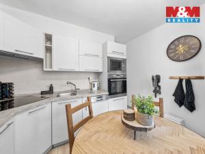 Prodej bytu 2+1, Děčín, Žerotínova, 61 m2