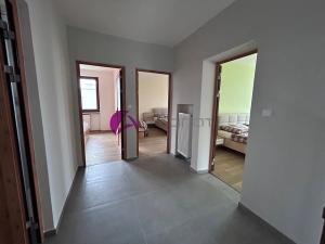 Pronájem rodinného domu, Charváty, 250 m2