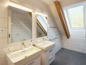 Pronájem bytu 4+kk, Dolní Břežany, 5. Května, 140 m2