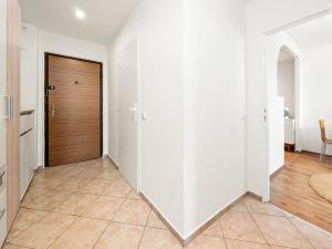 Prodej bytu 2+kk, Praha - Újezd nad Lesy, Malotická, 43 m2