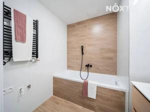 Pronájem bytu 3+kk, České Budějovice, Branišovská, 61 m2