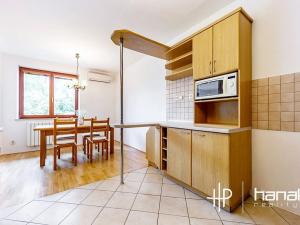 Prodej rodinného domu, Hněvotín, 240 m2