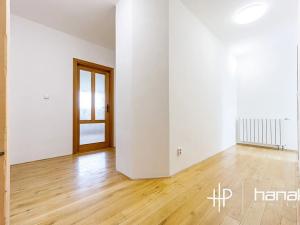 Prodej rodinného domu, Hněvotín, 240 m2