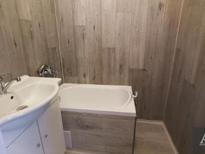 Pronájem bytu 1+1, Uherský Brod, Obchodní, 37 m2