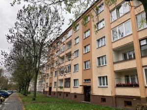 Prodej bytu 2+1, Ostrov, Kollárova, 50 m2