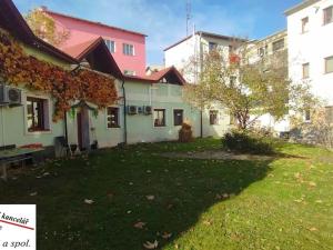 Prodej obchodního prostoru, Kutná Hora, Na Náměti, 90 m2