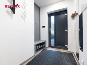 Prodej rodinného domu, Velká Dobrá, Pražská, 182 m2