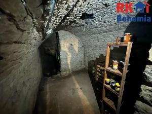 Prodej obchodního prostoru, Mnichovo Hradiště, Masarykovo náměstí, 300 m2