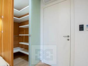 Pronájem bytu 4+kk, Praha - Radlice, Radlická, 119 m2