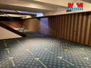 Pronájem komerční nemovitosti, Kladno - Kročehlavy, U tržnice, 143 m2