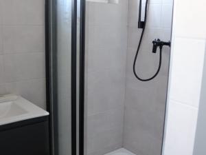 Prodej komerční nemovitosti, Libiš, 300 m2