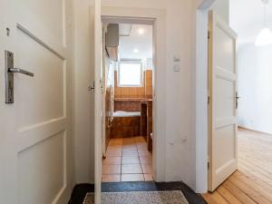 Pronájem bytu 2+kk, Praha - Košíře, Fabiánova, 49 m2