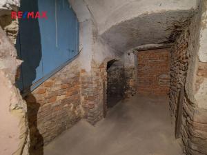 Prodej rodinného domu, Staré Město, nám. Osvobození, 444 m2