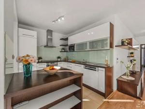 Pronájem rodinného domu, Praha - Vinoř, Lipoltická, 116 m2