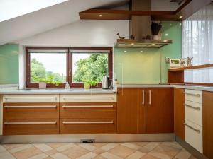 Prodej komerční nemovitosti, Sulice, Hlavní, 370 m2