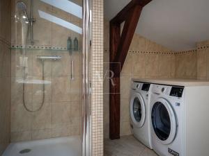 Prodej komerční nemovitosti, Sulice, Hlavní, 370 m2