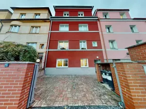 Pronájem bytu 1+kk, Praha - Střešovice, U střešovických hřišť, 35 m2