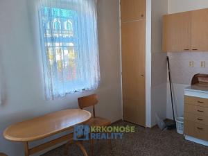 Prodej bytu 2+kk, Úpice, Národní, 43 m2