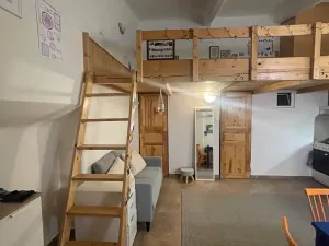 Pronájem bytu 1+1, Praha - Košíře, Vrchlického, 45 m2