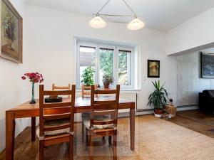 Prodej bytu 2+1, Říčany, nám. Československé armády, 61 m2