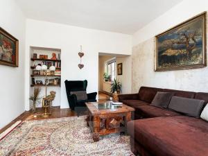 Prodej bytu 2+1, Říčany, nám. Československé armády, 61 m2