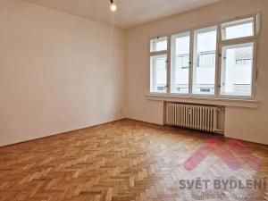 Pronájem bytu 1+1, Praha - Vinohrady, Kouřimská, 37 m2