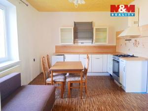 Prodej bytu 2+1, Plesná, Kostelní, 53 m2