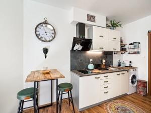 Pronájem bytu 1+kk, Praha - Hloubětín, Kukelská, 20 m2