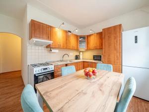 Prodej bytu 3+1, Hroznětín, Sídliště, 80 m2