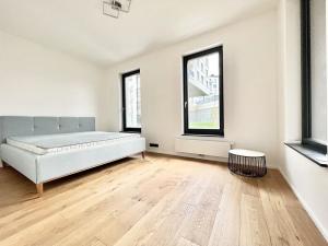 Pronájem bytu 2+kk, Praha - Smíchov, Grafická, 70 m2