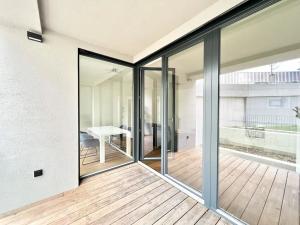 Pronájem bytu 2+kk, Praha - Smíchov, Grafická, 70 m2