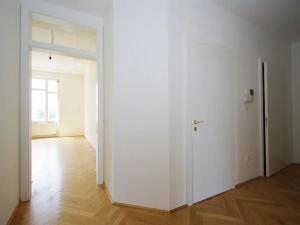 Pronájem bytu 3+kk, Praha - Vinohrady, Římská, 85 m2
